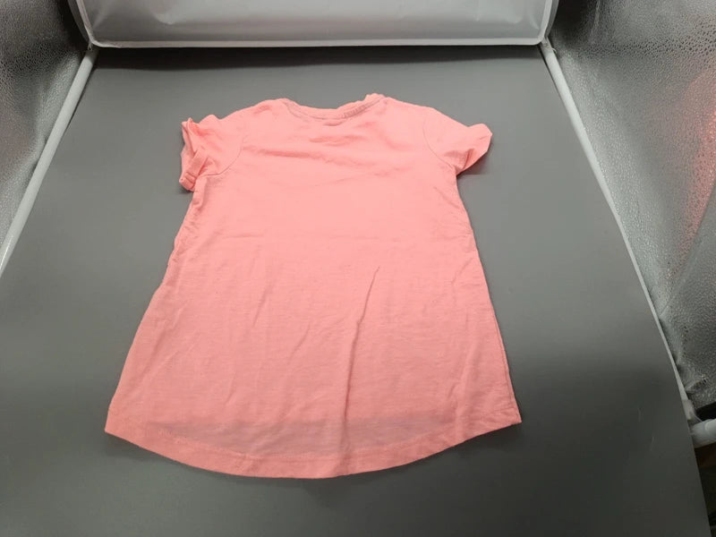 Rückseite des roséfarbenen Kiki & Koko T-Shirts mit längerem Saum