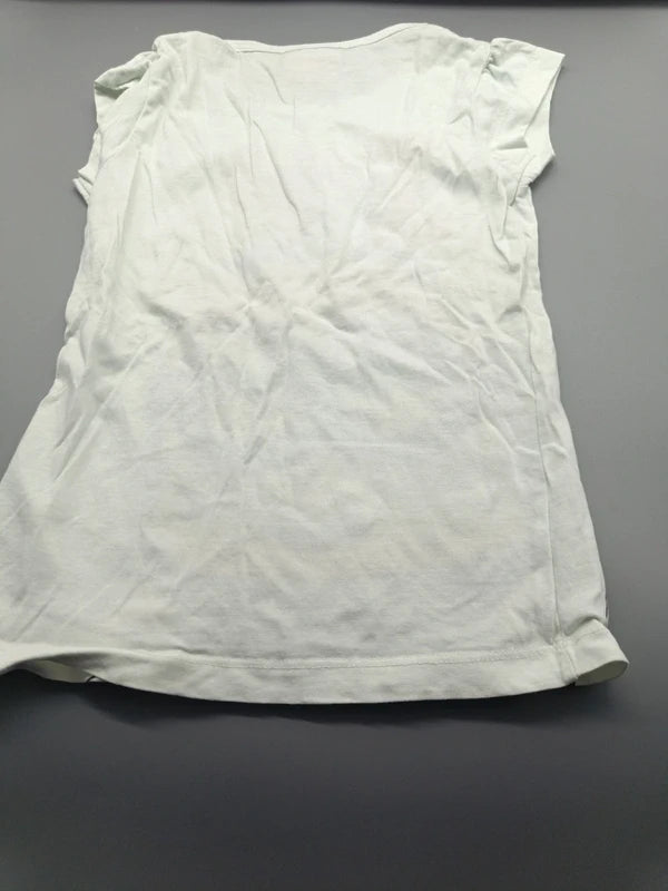 Rückseite des weißen T-Shirts Größe 98/104