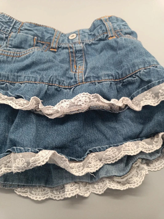 Stufen-Jeansrock mit Spitze – Palomino (18-24 Monate)