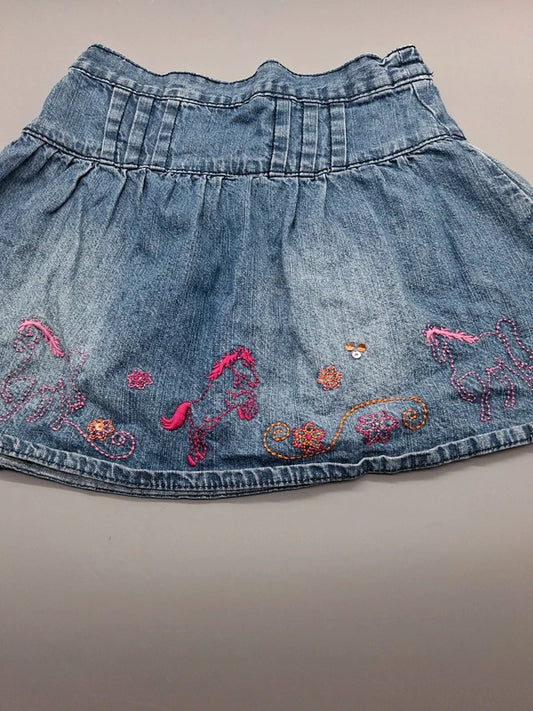 Mädchen Jeansrock Hellblau Stickerei Blumen Pferd Vorderseite