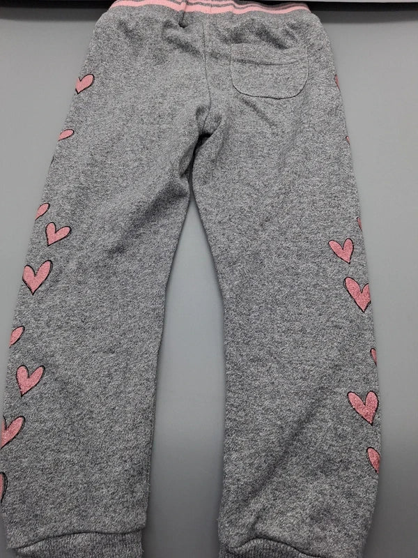 Rückseite der grauen X-Mail Jogginghose mit Gesäßtasche