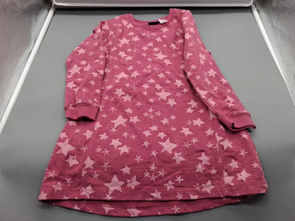 Langer Schnitt des Lupilu Sternenpullovers