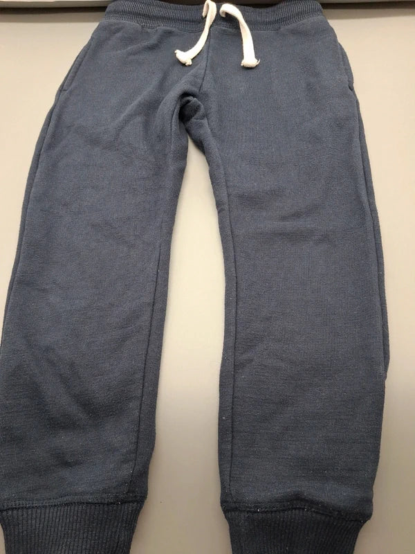 Marineblaue Kiki & Koko Jogginghose Größe 104, Vorderseite