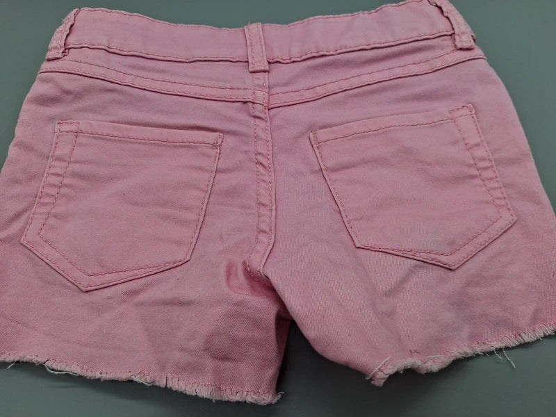 Rückseite der fliederfarbenen DopoDopo Shorts mit zwei Gesäßtaschen