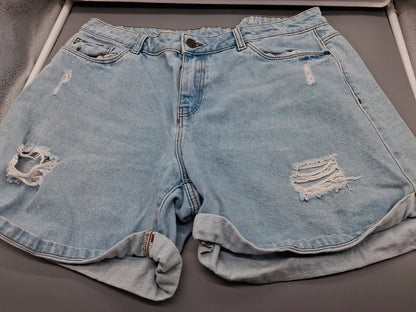 Hellblaue Noisy May Damen-Jeansshorts XL, Vorderseite mit Rissdetails
