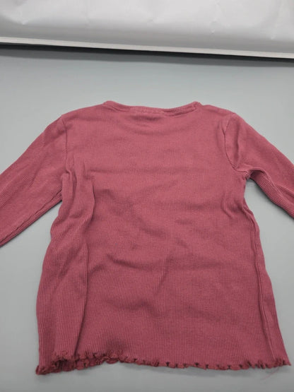 Rückseite des burgunderroten Jonas Nielsen Langarmshirts