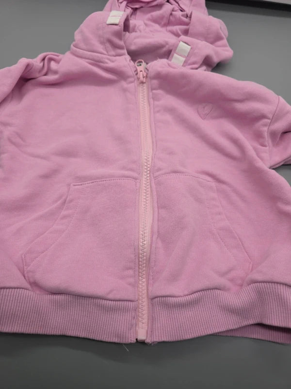 Reißverschluss, Fronttaschen und gerippter Saum der C&A Sweatjacke
