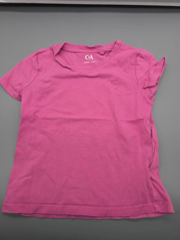 Rückseite des pinken C&A T-Shirts Größe 104