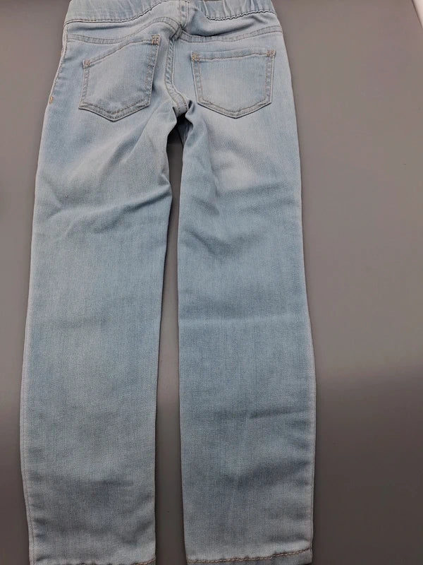H&M Kinder-Jeans hellblau, Rückseite mit zwei Gesäßtaschen