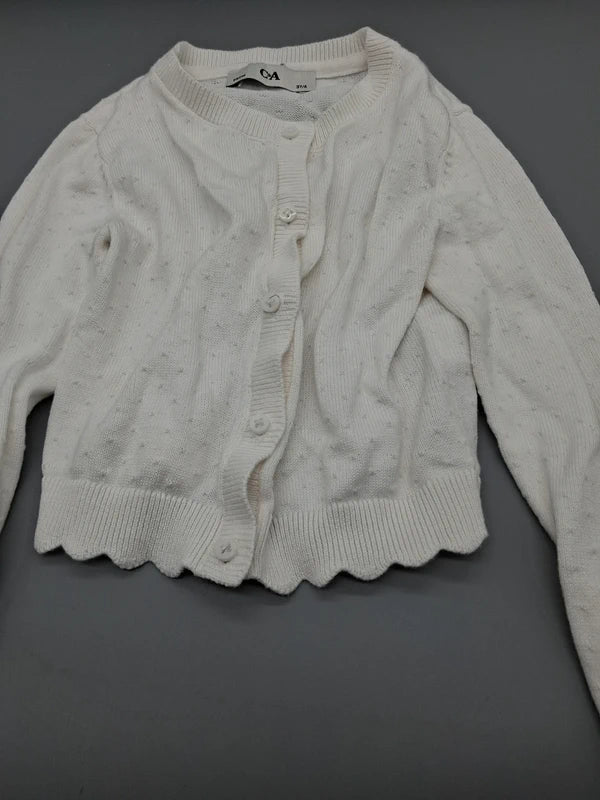 Weiße C&A Kinder-Strickjacke in Größe 98, Vorderseite