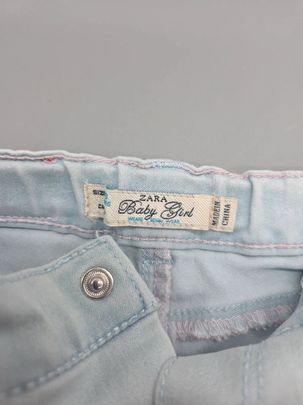 Zara Baby Girl Markenetikett und Druckknopfverschluss