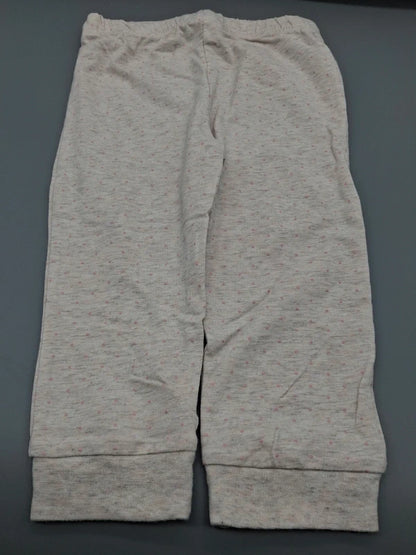 Rückansicht der cremefarbenen Disney Baby Hose mit breiten Beinabschlüssen