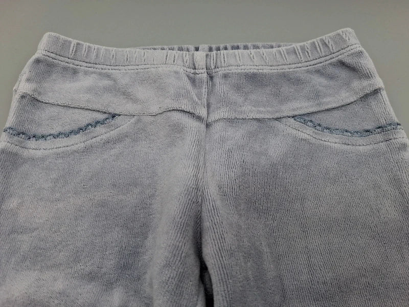 Weitere Ansicht der grauen Mexx Babyhose