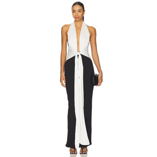 Figurbetontes Kleid mit Schlitz