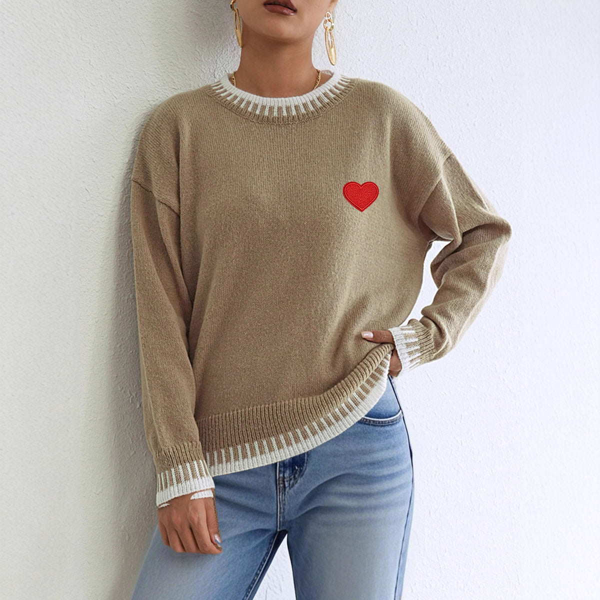 Damen Pullover mit Kerbkragen, Colorblock-Patchwork und Herz-Applikation