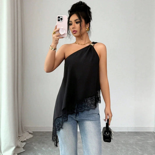 Weste mit asymmetrischer Schulter und Spitze