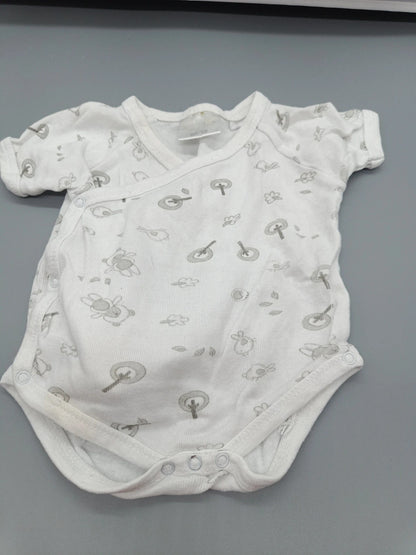 Weißer Baby Club Wickelbody in Größe 50/56