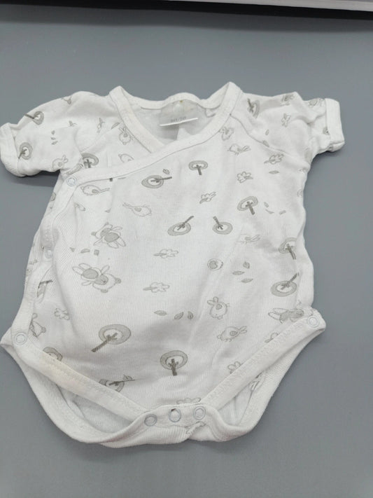 Weißer Baby Club Wickelbody in Größe 50/56