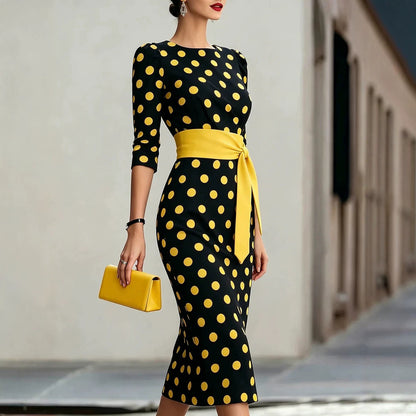 Polka-Dot Midikleid im Einsatz