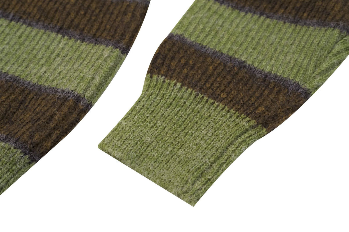 Gestreifte Damen-Strickjacke in Grün – Bild 6