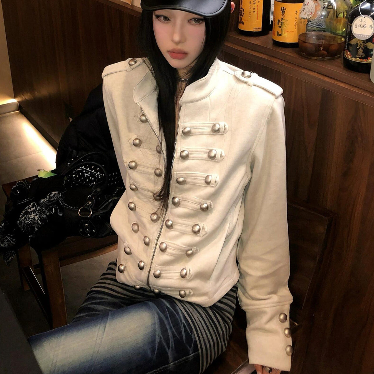 Kurze Jacke Bambusmuster Nieten