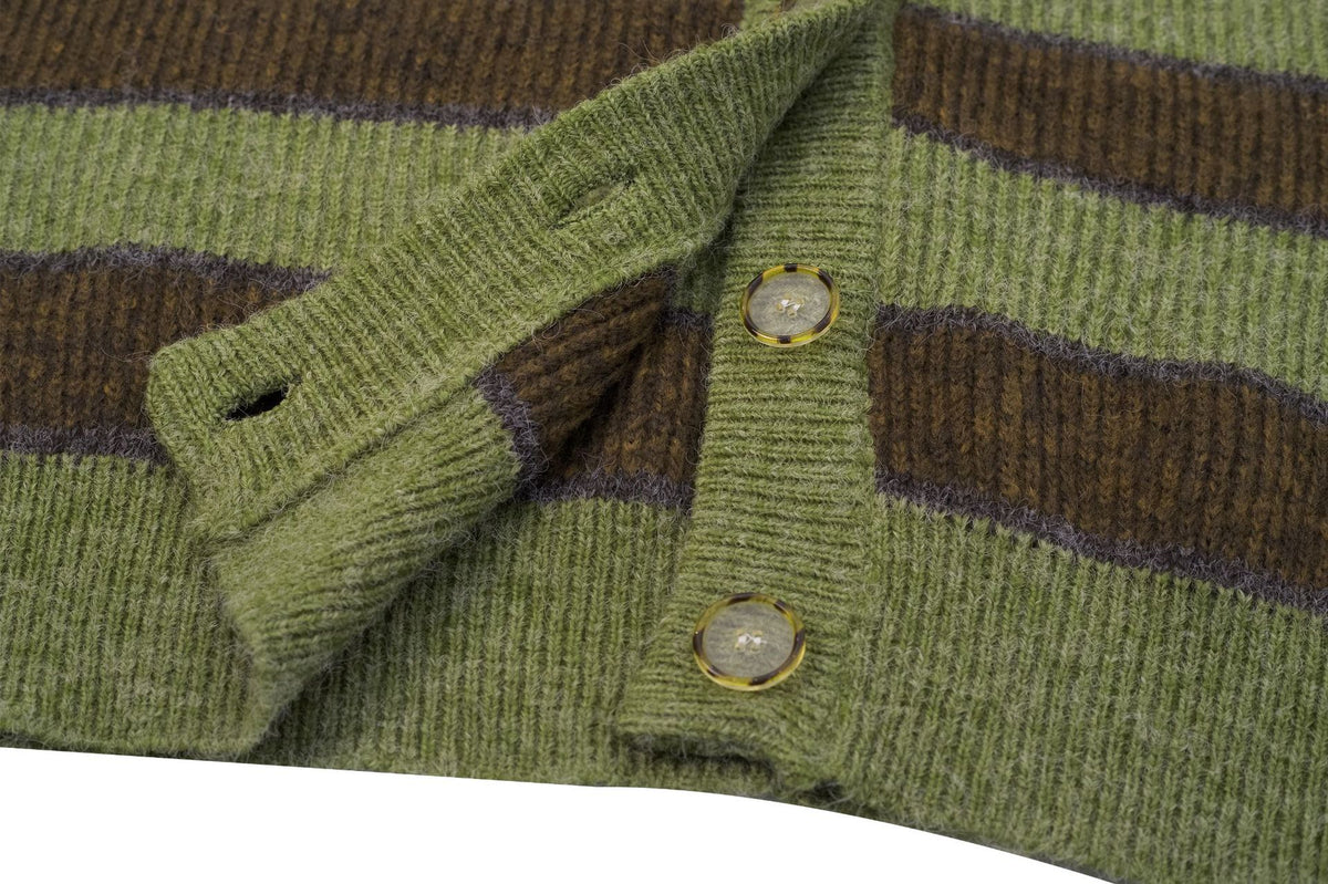 Gestreifte Damen-Strickjacke in Grün – Bild 3