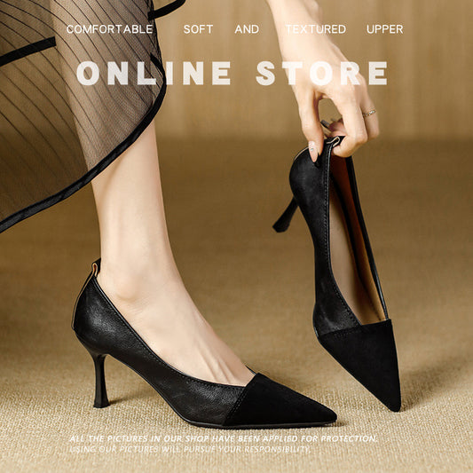 Schwarze Lack-Stiletto-Pumps