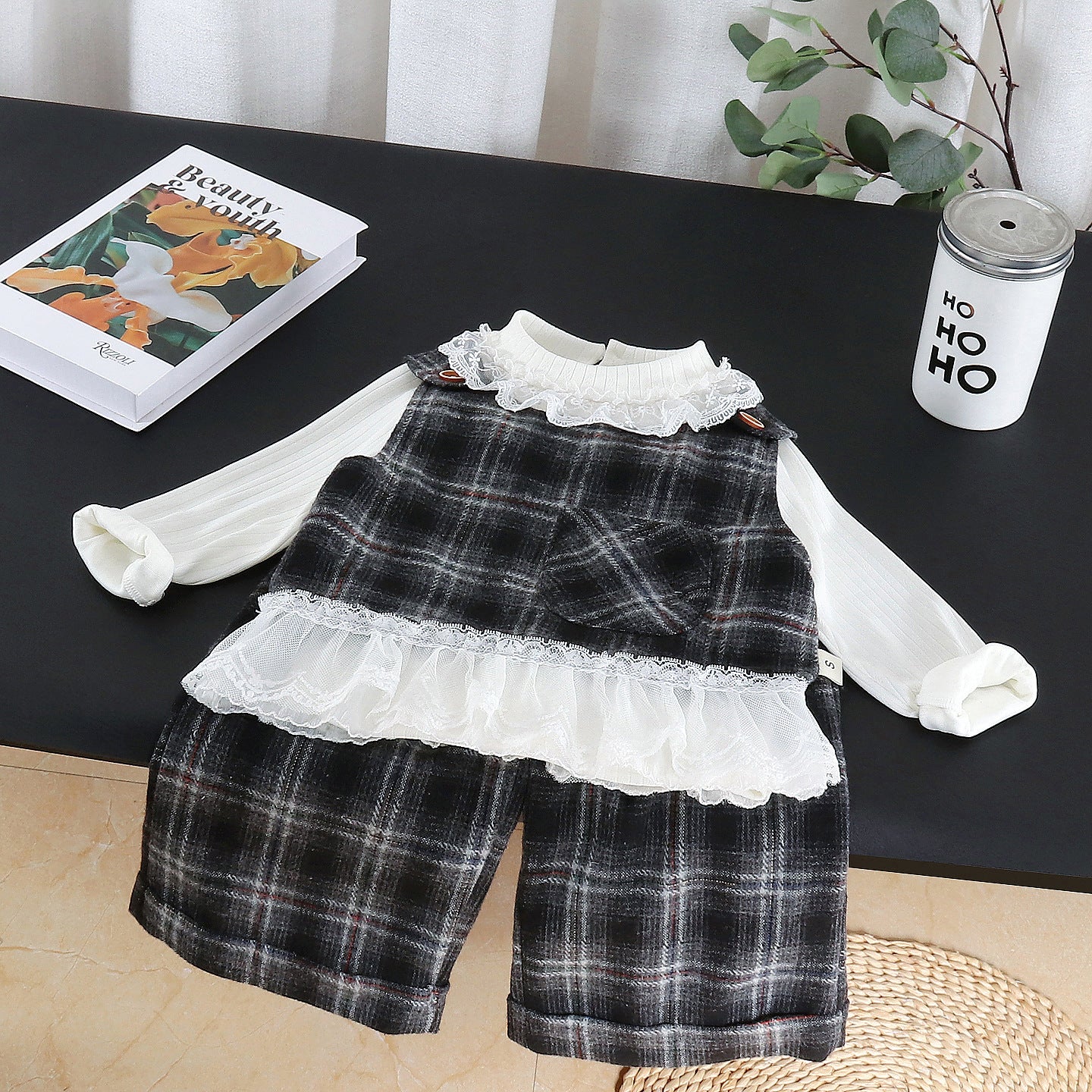 Baby girl's spring and autumn clothes plaid vest three piece set