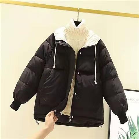 Kurze gefütterte Winterjacke für Damen – Bild 2