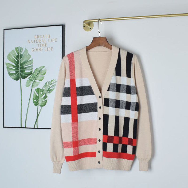 Damen-Strickjacke mit V-Ausschnitt und Muster – Bild 5