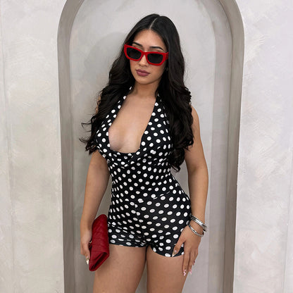 Neckholder-Jumpsuit mit Shorts, Rückansicht