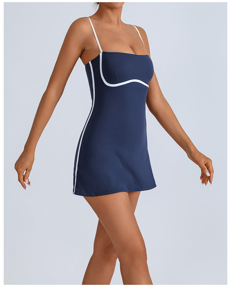 Sportkleid für Yoga und Tennis mit integriertem BH
