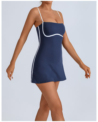 Sportkleid für Yoga und Tennis mit integriertem BH