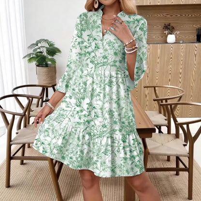 Blumenkleid mit Trompetenärmeln, Gesamtansicht