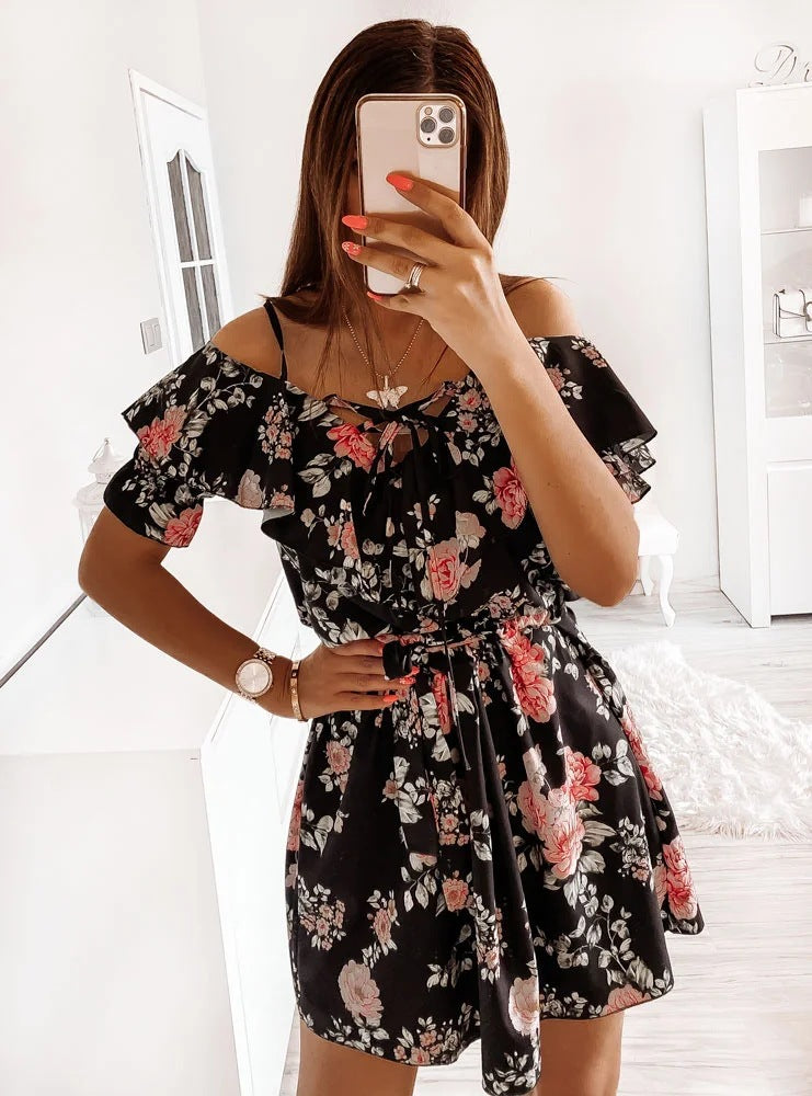 Trägerkleid mit Taillenraffung, Gesamtansicht