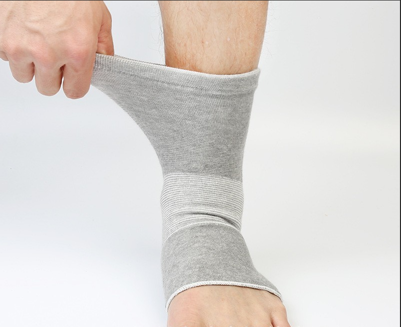 Charcoal Warm Breathable Sports Ankle Support Winter Warm Knit Outdoor Sports Protection