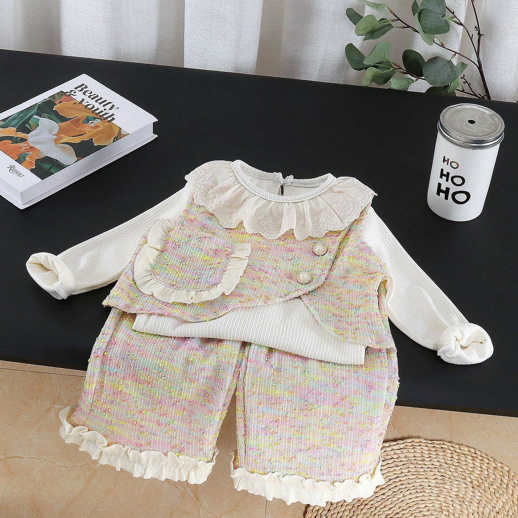 Baby girl autumn long sleeved three piece set of clothes