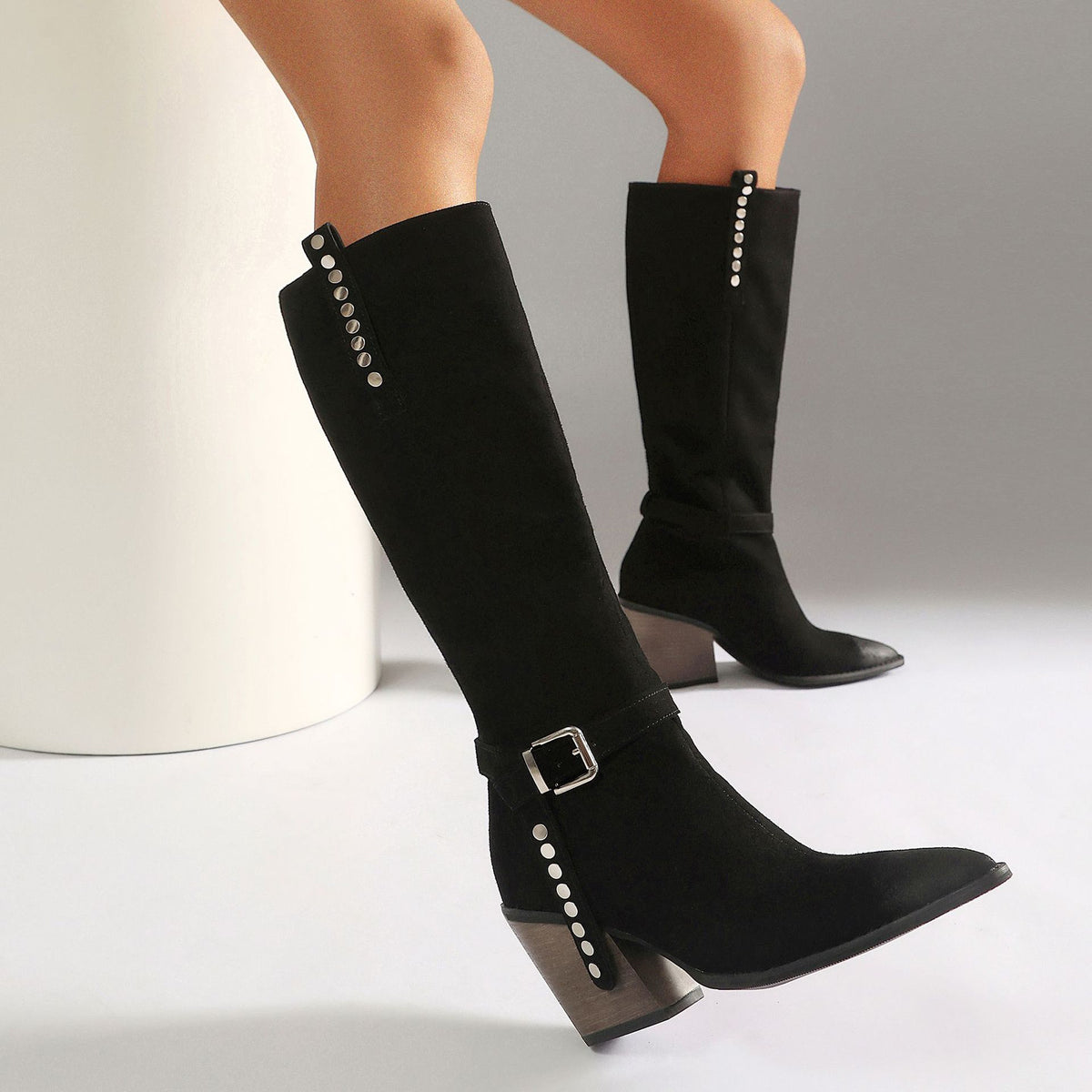 High-Heel-Stiefel Damen mit Nieten, spitze Zehenpartie, Western-Style