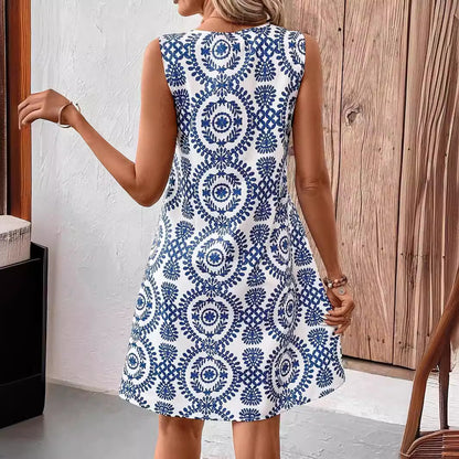 Ärmelloses Blumenkleid mit U-Ausschnitt