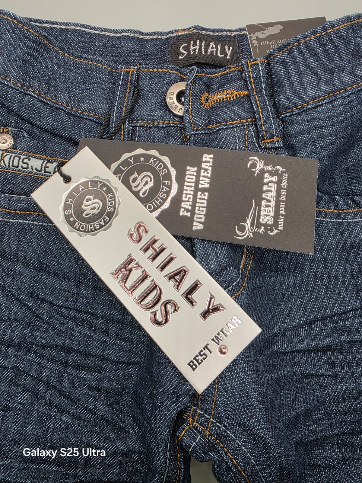 Shialy Kids Kinderjeans dunkelblau mit Kontrastnähten, neu mit Etikett