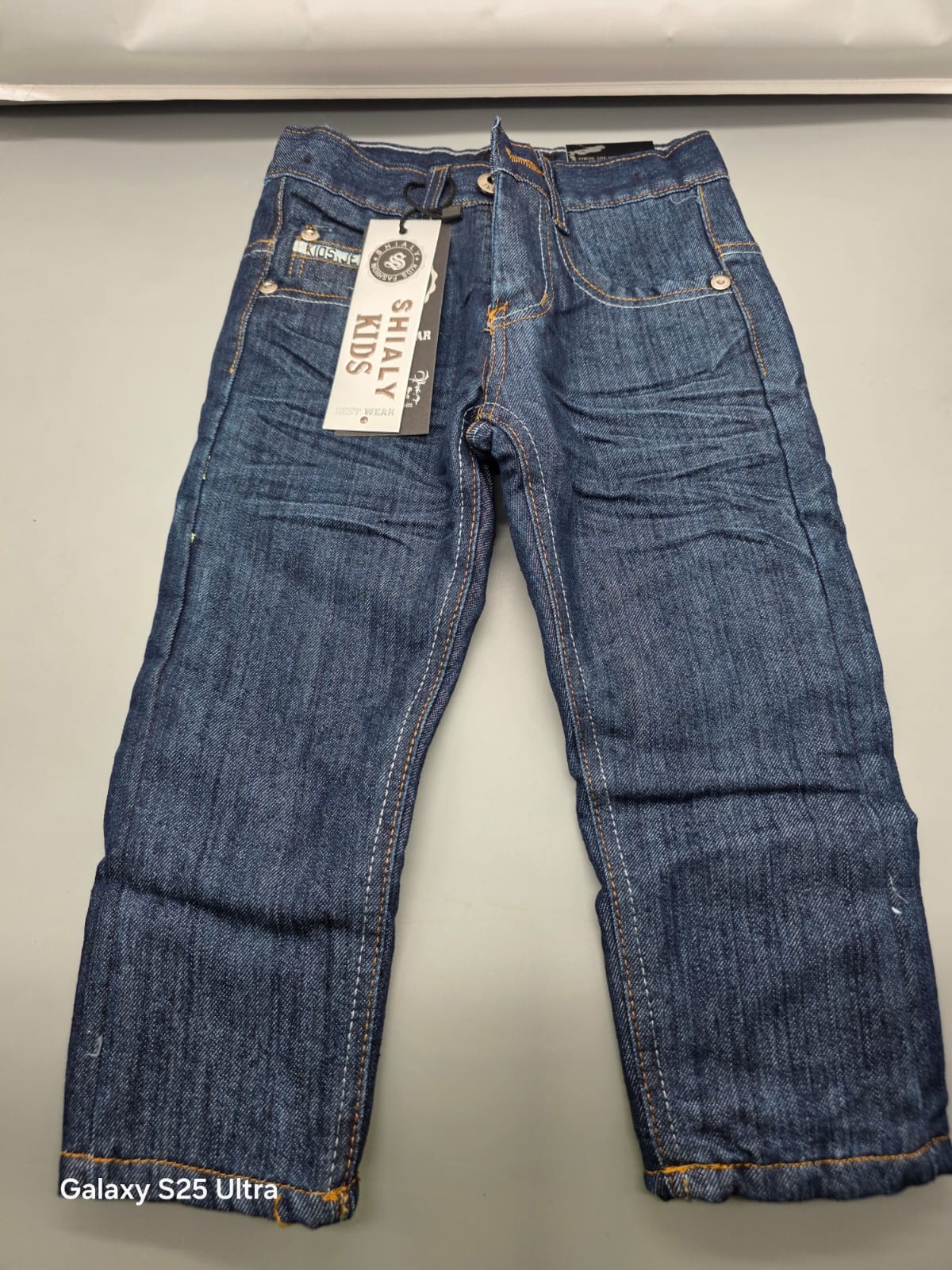 Shialy Kids Kinderjeans dunkelblau mit Kontrastnähten, neu mit Etikett