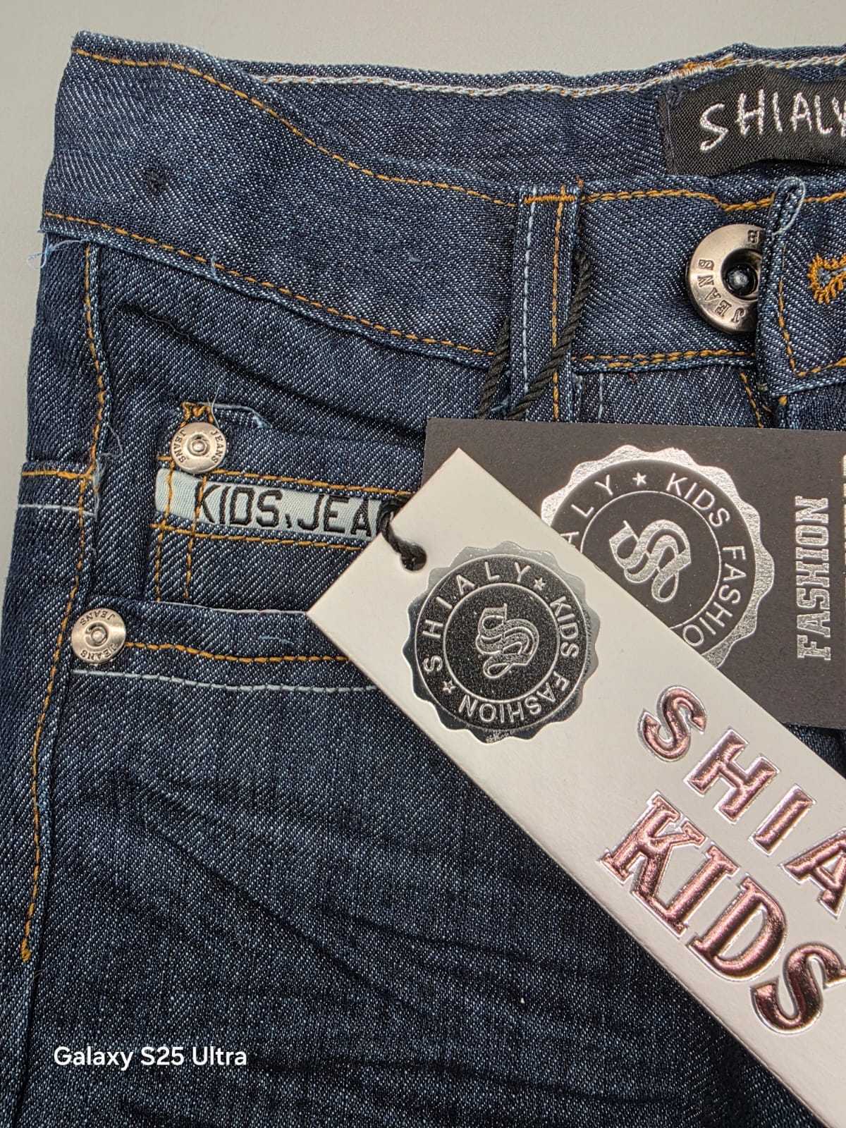 Shialy Kids Kinderjeans dunkelblau mit Kontrastnähten, neu mit Etikett