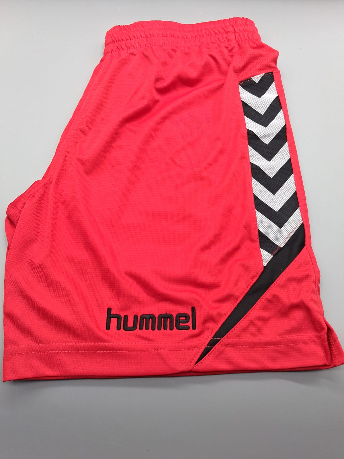 Hummel Shorts Rot Seite