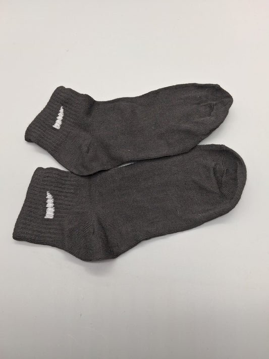 Quarter-Socken dunkelgrau, Seitenansicht mit Quarter-Schaft