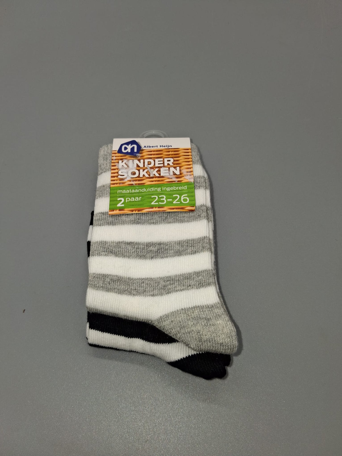 Albert Heijn Kindersocken zwei Paar Größe 23–26 mit Verkaufsetikett