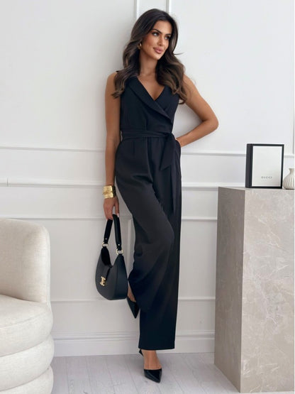 Jumpsuit mit V-Ausschnitt, Stoffdetail