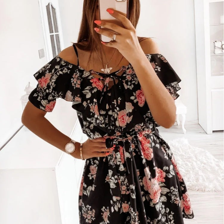 Trägerkleid mit Taillenraffung, Stoffdetail