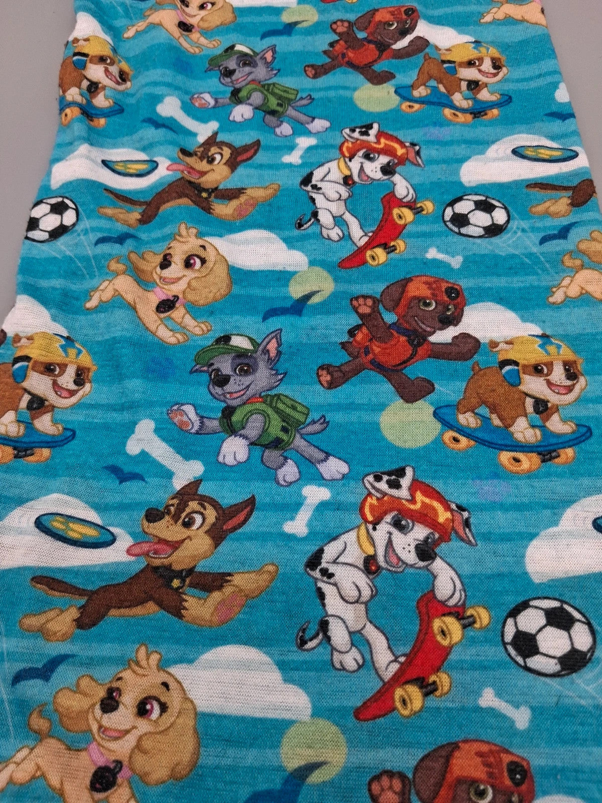 Paw Patrol Motiv auf dem Kinderschal