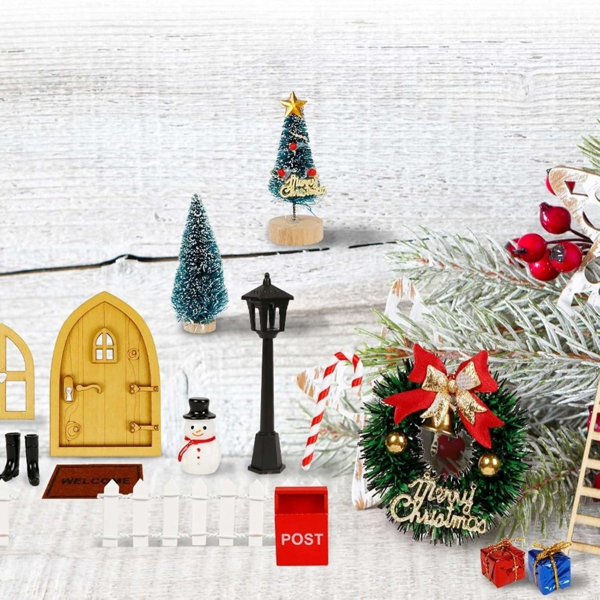 Wichteltür aus Holz mit Miniatur-Zubehör – Bild 2