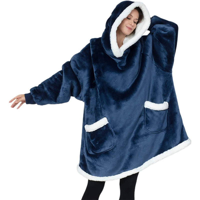 Übergroße Hoodie-Decke aus Fleece mit Kapuze – Bild 4